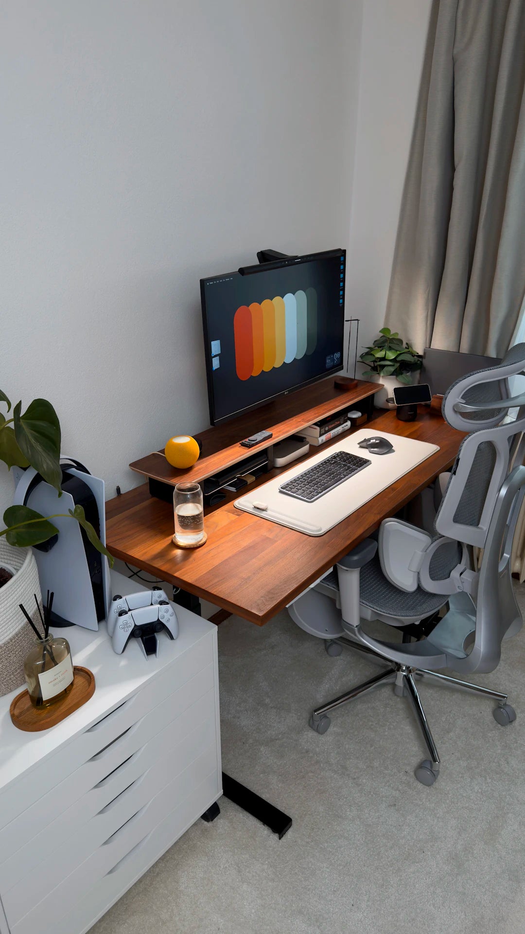 Stylish Modern Desks with Smart Storage Solutions